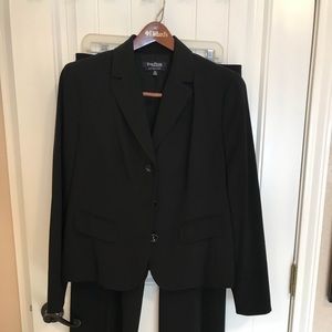 Black Pant Suit 12P